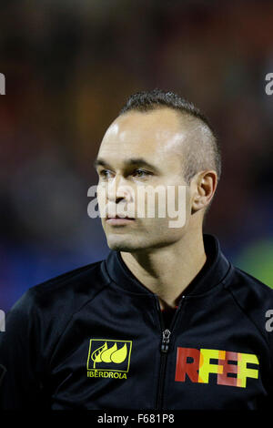 Estadio Jose Rico Perez, Alicante, Spagna. Xiii Nov, 2015. Amichevole internazionale. Spagna contro l'Inghilterra. La Spagna di Andres Iniesta Credito: Azione Sport Plus/Alamy Live News Foto Stock