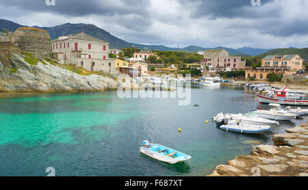 Centuri, vista del piccolo villaggio e porto, Cap Corse, Corsica, Francia Foto Stock