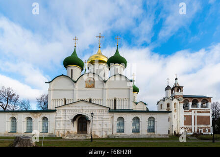 Trasfigurazione nella cattedrale di San Euthymius monastero a Suzdal fu costruito il XVI secolo. Anello d'oro della Russia Travel Foto Stock