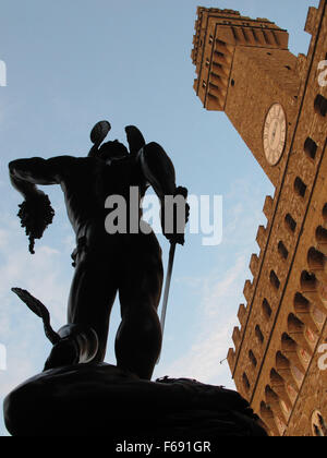 Firenze: viaggi in Toscana - Talia. Immagini di palazzo vecchio, David, Pote Vecchio, Arno, di notte Foto Stock