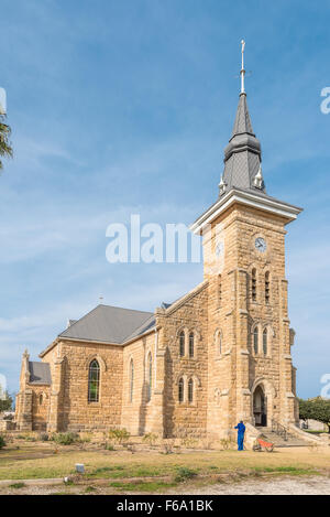 NIEUWOUDTVILLE, SUD AFRICA - 11 agosto 2015: la storica chiesa olandese riformata in Nieuwoudtville fu costruito nel 1906 Foto Stock