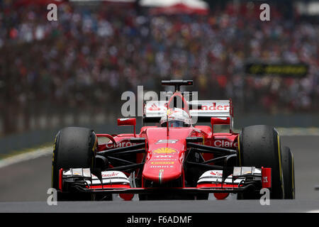 Interlagos, Brasile. Xv Nov, 2015. Motorsports: FIA Formula One World Championship 2015, il Gran Premio del Brasile, #5 Sebastian Vettel (GER, la Scuderia Ferrari), Credit: dpa picture alliance/Alamy Live News Foto Stock