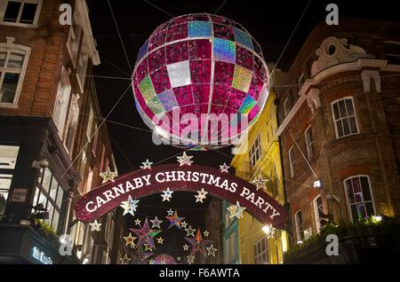 2015 Le luci di Natale su Carnaby Street, London, England, Regno Unito Foto Stock