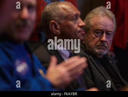 Il direttore Ridley Scott partecipa a una discussione presso la sede della National Geographic Society a Washington, DC, sul viaggio su Marte della NASA e sul film "The Martian", per il quale gli scienziati della NASA sono stati consulenti. Foto Stock