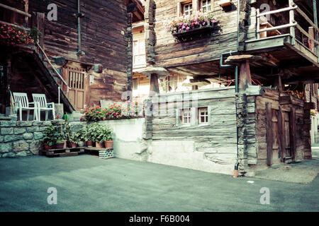 Case di legno in Fiesch - Svizzera Foto Stock