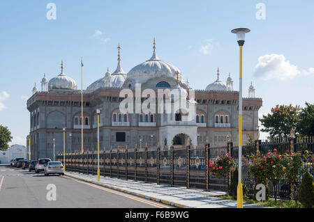 Siri Guru Nanak Gurdwara Darbar tempio, luogo di Clarence, Anzio, England, Regno Unito Foto Stock