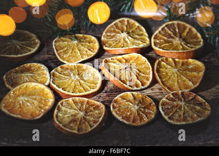 Arance essiccate per Natale Foto Stock