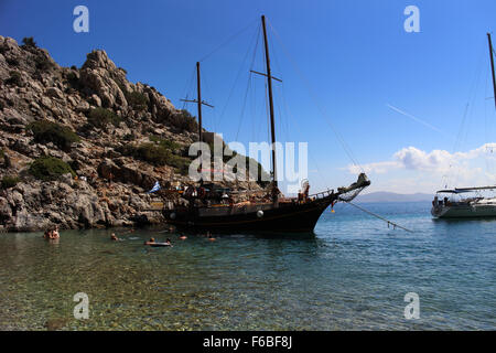 Grecia VATHI Kalimnos sea sun cove beach Foto Stock