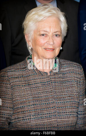 Bruxelles, Belgio. Xv Nov, 2015. La regina Paola del Belgio al Kingsday celebrazione presso il Senato a Bruxelles, Belgio, 15 novembre 2015. Foto: Patrick van Katwijk/dpa ** - point de vue OUT** - nessun filo SERVICE -/dpa/Alamy Live News Foto Stock