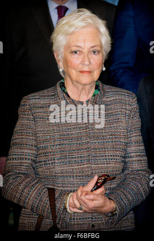 Bruxelles, Belgio. Xv Nov, 2015. La regina Paola del Belgio al Kingsday celebrazione presso il Senato a Bruxelles, Belgio, 15 novembre 2015. Foto: Patrick van Katwijk/dpa ** - point de vue OUT** - nessun filo SERVICE -/dpa/Alamy Live News Foto Stock