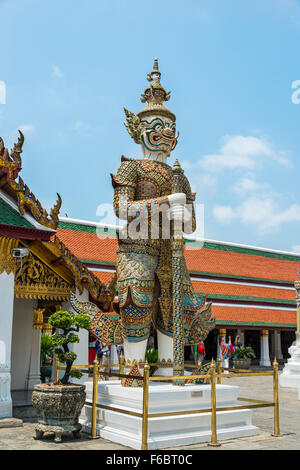 Yak, Dschak, custode del tempio ingresso, Wat Phra Kaew, il Grand Palace, Bangkok, Tailandia Centrale, Thailandia Foto Stock
