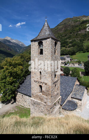 La chiesa romanica di Sant Joan in Boi, Vall de Boi, la Catalogna. Foto Stock