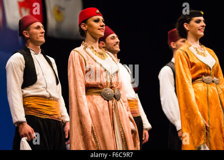 Akcus Seljo da Sarajevo, Bosnia ed Erzegovina, effettuando al ventisettesimo Folkart CIOFF Internazionale Festival folcloristico di Maribor Foto Stock