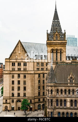 Manchester Town Hall di Manchester UK. Stile neogotico, progettato dall'architetto Alfred Waterhouse Foto Stock