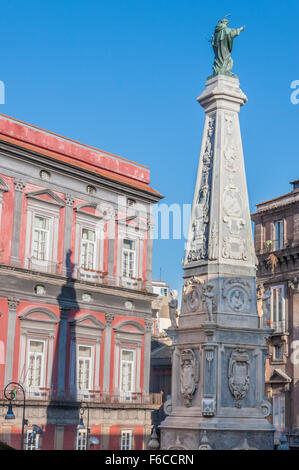 Piazza San Domenico Maggiore Foto Stock