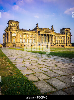 Agosto 1986, edificio del Parlamento tedesco 'Reichstag' prima di essere rinnovato nel 1999, Berlino, Germania, Europa Foto Stock