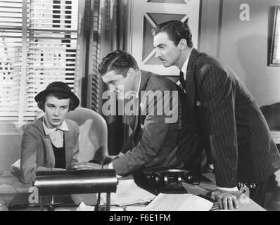 Data di rilascio: Settembre 16, 1950. Il titolo del filmato: Pretty Baby. STUDIO: Warner Bros Le foto. Trama: . Nella foto: DENNIS MORGAN come Sam Morley, BETSY DRAKE come Patsy Douglas e ZACHARY SCOTT come Barry Holmes. Foto Stock