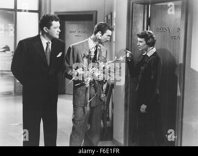 Data di rilascio: Settembre 16, 1950. Il titolo del filmato: Pretty Baby. STUDIO: Warner Bros Le foto. Trama: . Nella foto: DENNIS MORGAN come Sam Morley, BETSY DRAKE come Patsy Douglas e ZACHARY SCOTT come Barry Holmes. Foto Stock