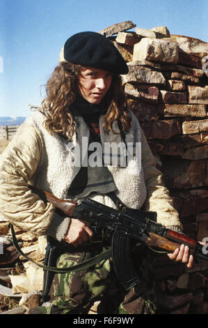 Data di rilascio: agosto 10, 1984 il titolo del filmato: Red Dawn direttore: John Milius STUDIO: United Artists trama: Da fuori del cielo, Sovietici, Nicaragua e truppe cubane iniziare lo sbarco sul campo di calcio di Colorado high school. In pochi secondi, i paracadutisti hanno attaccato la scuola e ha inviato un gruppo di adolescenti in fuga verso le montagne nella foto: LEA THOMPSON come Erica (credito Immagine: c United Artists/Entertainment Immagini) Foto Stock