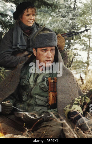 Data di rilascio: agosto 10, 1984 il titolo del filmato: Red Dawn direttore: John Milius STUDIO: United Artists trama: Da fuori del cielo, Sovietici, Nicaragua e truppe cubane iniziare lo sbarco sul campo di calcio di Colorado high school. In pochi secondi, i paracadutisti hanno attaccato la scuola e ha inviato un gruppo di adolescenti in fuga verso le montagne nella foto: LEA THOMPSON come Erica (credito Immagine: c United Artists/Entertainment Immagini) Foto Stock