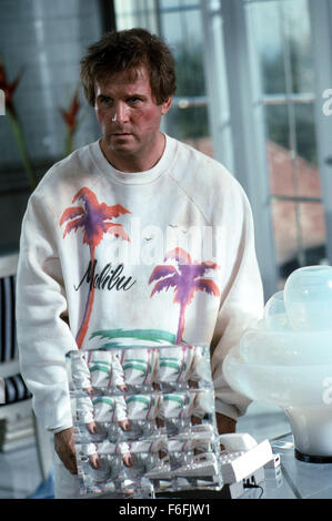 Data di rilascio: agosto 17, 1990 il titolo del filmato: Prendersi Cura delle Aziende STUDIO: Buena Vista Pictures Regista: Arthur Hiller Trama: un uptight pubblicità exec dispone di tutta la sua vita in un organizer filofax che erroneamente finisce nelle mani di un amichevole carcerato che pone come lui. Nella foto: CHARLES GRODIN come Spencer Barnes. (Credito Immagine: c Buena Vista Immagini/Foto Intrattenimento) Foto Stock