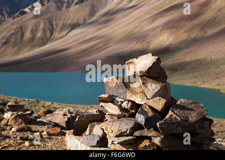 Chandra Lago Taal vicino Kunzum Pass tra Spiti e Lahaul valley, Himachal Pradesh, India del Nord Foto Stock