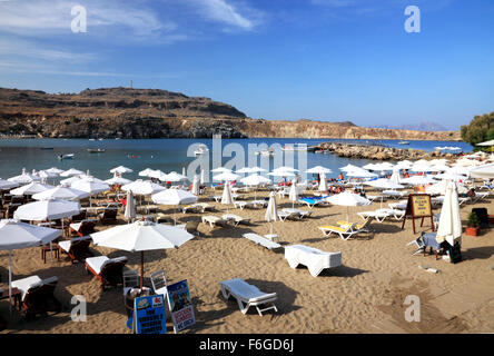 Spiaggia Pallas, Lindos, Rodi, Grecia. Foto Stock