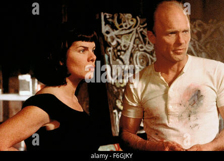 Sep 06, 2000; Los Angeles, CA, Stati Uniti d'America; ATTORE ED HARRIS dirige e stelle come Jackson Pollock e Marcia Gay Harden come Lee Krasner in Pollock film fiction, "Pollock". Foto Stock