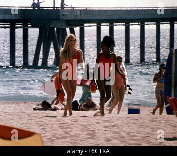 Mar 06, 2001; Los Angeles, CA, Stati Uniti d'America; Baywatch babes in "Crocodile Dundee in Los Angeles'.. (Credito Immagine: ) Foto Stock