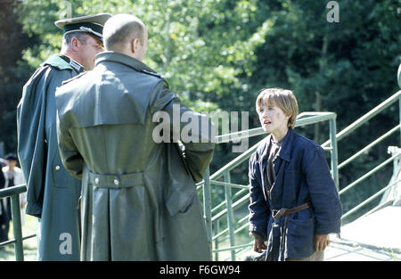 Oct 12, 2001; Cracovia in Polonia; Haley Joel Osment stelle come Romek nel dramma della guerra 'Bordi del Signore" diretto da Yurek Bogayevicz. Foto Stock