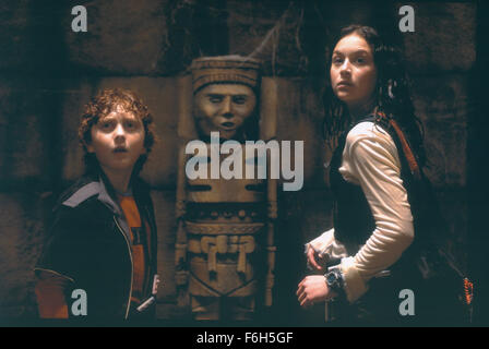 Maggio 06, 2002; Hollywood, CA, Stati Uniti d'America; Immagini da Robert Rodriguez "py Kids 2: l'isola dei sogni perduti", interpretato da ALEXA VEGA come Carmen Cortez e DARYL SABARA come Juni Cortez. Foto Stock