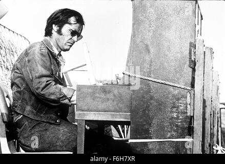 1970, il titolo del film: Cinque pezzi facili, Direttore: BOB RAFELSON, nella foto: accessori, strumenti musicali, Jack Nicholson, pianoforte, occhiali da sole, musicista, duro, fresco. (Credito Immagine: SNAP) Foto Stock