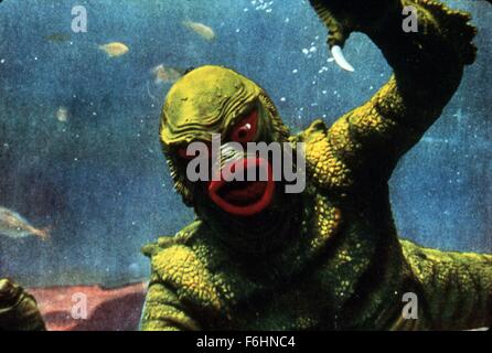 1955, il titolo del film: La vendetta della creatura, Direttore: JACK ARNOLD, Studio UNIV, nella foto: RICOU BROWNING, suo & gli alieni! Le cose, subacquea, nuoto, Monster, mostro marino, attaccando, pesce. (Credito Immagine: SNAP) Foto Stock