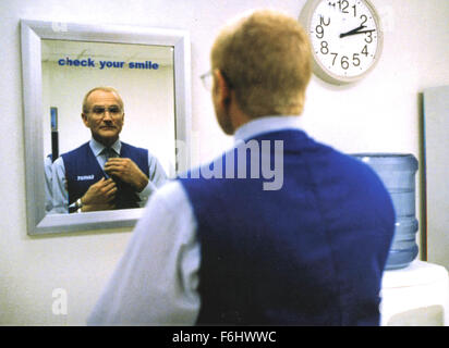 Jul 25, 2002; Hollywood, CA, Stati Uniti d'America; attore Robin Williams stelle nel film "Un'ora Photo", diretta da Mark Romanek.. (Credito Immagine: Remi agenzia) Foto Stock