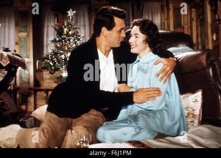 1957, il titolo del film: Addio alle armi, Direttore: Charles VIDOR, Studio: volpe, nella foto: Rock Hudson, Jennifer Jones. (Credito Immagine: SNAP) Foto Stock