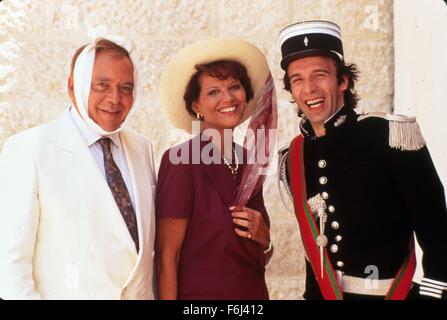 1993, il titolo del film: Figlio della pantera rosa, Direttore: Blake Edwards, Studio: MGM/UA, nella foto: ROBERTO BENIGNI, CLAUDIA CARDINALE, Blake Edwards, HERBERT LOM. (Credito Immagine: SNAP) Foto Stock