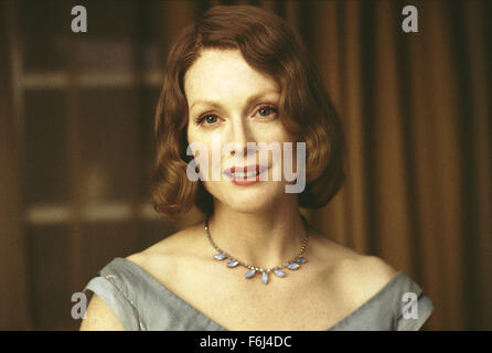 Dic 18, 2002; Hollywood, CA, Stati Uniti d'America;attrice Julianne Moore stelle come Laura Brown in "ore". Foto Stock