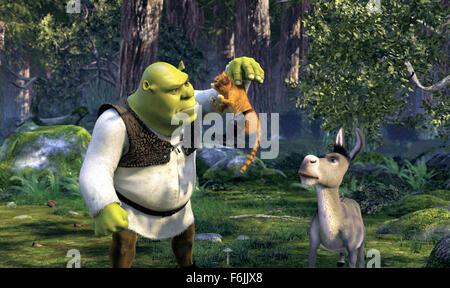 Data di rilascio: maggio 19, 2004. Il titolo del filmato: Shrek 2. STUDIO: DreamWorks SKG. Trama: Shrek ha salvato la principessa Fiona, sposati, e ora è il tempo di incontrare i genitori. Shrek, Fiona e asino impostato su off per Lontano per soddisfare Fiona la madre e il padre. Ma non tutti sono felici. Shrek e il re è difficile ottenere lungo, e c'è tensione nel matrimonio. Non si tratta solo della famiglia che sono infelici. Il principe azzurro ritorna da un fallito tentativo di salvataggio Fiona, e lavora al fianco di sua madre, la fata madrina, per cercare e trovare un modo per ottenere Shrek lontano da Fiona. Nella foto: . Foto Stock