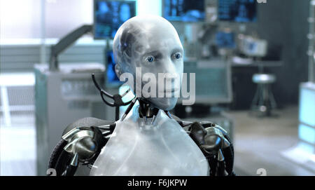 Data di rilascio: 16 luglio 2004. Il titolo del filmato: I robot. STUDIO: XX Century Fox. Trama: nell'anno 2035 techno-cop fobici indaga su un reato che può essere stato perpetrato da un robot, che conduce ad una grande minaccia per l'umanità. Nella foto: . Foto Stock