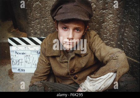 Jul 05, 2005; Hollywood, CA, Stati Uniti d'America; immagine dal direttore di Roman Polanski il dramma familiare "Oliver Twist" interpretato da BARNEY CLARK come Oliver Twist. Credito: Foto di Sony Pictures Entertainment. (Ca) Copyright 2005 per gentile concessione di Sony Pictures Foto Stock