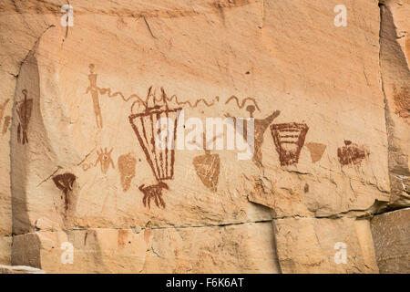 Pittogrammi in ferro di cavallo Shelter, Horseshoe Canyon. Foto Stock