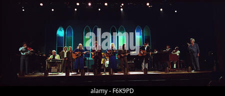 Data di rilascio: febbraio 10, 2006. Il titolo del filmato: Neil Young: Cuore d'oro. STUDIO: Clinica estetico. Trama: un film girato durante un due-prestazioni di notte da Neil Young a Nashville il Ryman Auditorium. Nella foto: . Foto Stock