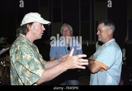 Data di rilascio: febbraio 10, 2006. Il titolo del filmato: Neil Young: Cuore d'oro. STUDIO: Clinica estetico. Trama: un film girato durante un due-prestazioni di notte da Neil Young a Nashville il Ryman Auditorium. Nella foto: . Foto Stock