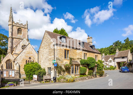 St Andrews Chiesa, Castle Combe, Wiltshire, Inghilterra, Regno Unito, Europa. Foto Stock