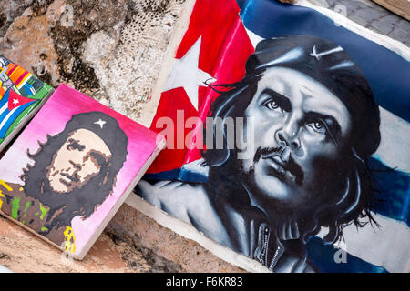 Ernesto Che Guevara immagine e pittura, la prima bandiera cubana, pittura ad olio di che, souvenir, Scene di strada, La Habana, Cuba, Foto Stock