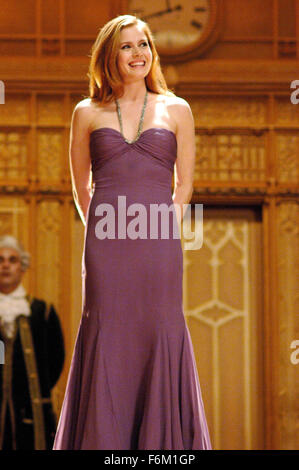 Data di rilascio: 11 novembre 2007. STUDIO: Walt Disney Pictures. Trama: un classico delle fiabe Disney collide con la moderna della città di New York in una storia di una principessa da favola dal passato che è spinta nella presente-giorno da una regina malvagia. Poco dopo il suo arrivo, la principessa Giselle inizia a cambiare le sue opinioni sulla vita e amore dopo un incontro con un bel avvocato. Nella foto: Amy Adams. Foto Stock