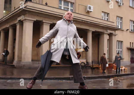 Data di rilascio: dicembre 14, 2007. Il titolo del filmato: giovani senza la gioventù. STUDIO: Sony Pictures Classics. Trama: Una storia di amore avvolti nel mistero. Impostare in Europa prima della seconda guerra mondiale, un timido professore è cambiato da un evento di cataclismi e esplora i misteri della vita. Nella foto: Scena del film. Foto Stock