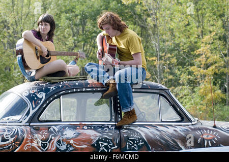 Data di rilascio: agosto 28, 2009. Il titolo del filmato: Assunzione di Woodstock. STUDIO: Focus Features. Trama: un uomo che lavora presso i suoi genitori per motel nelle Catskills Mountains inavvertitamente mette in moto la generazione-la definizione di concerto nell'estate del 1969. Nella foto: . Foto Stock