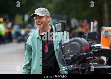 Data di rilascio: Gennaio 14, 2011 il titolo del filmato: il dilemma STUDIO: Imagine Entertainment Regia: Ron Howard Trama: un uomo scopre che il suo migliore amico della moglie è avere un affare nell'immagine: regista/produttore Ron Howard sul set di credito (Immagine: c Imagine Entertainment/Entertainment Immagini) Foto Stock