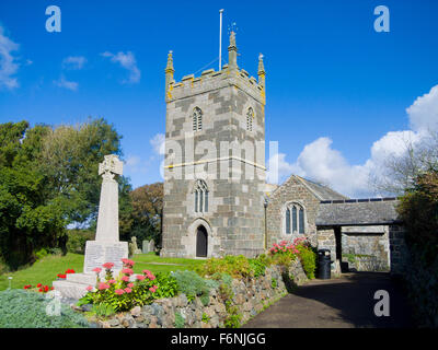 Saint Mellanus Chiesa anglicana, Mullion Village, penisola di Lizard, Cornwall, Inghilterra, Regno Unito in estate Foto Stock